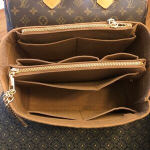 Purse tote Large warm brown insert shaper MM 35 middle divider gold hardware